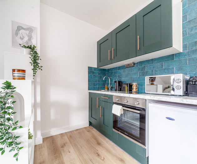 Contemporary Studio with Parking, Finsbury Park 04