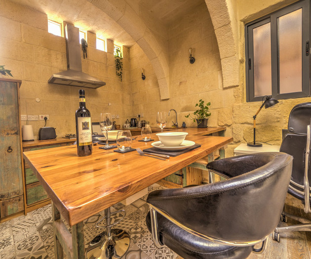 Charming kitchen dining nook with counter