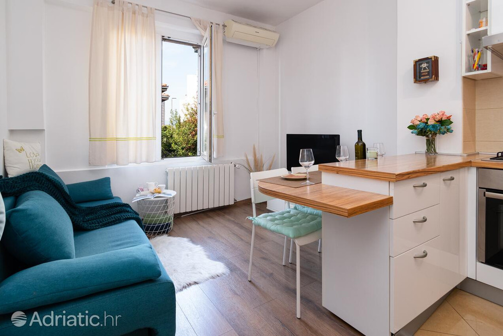 Krimeja apartment in city of Rijeka preview