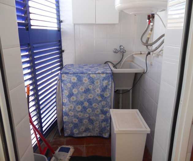 Laundry utility room