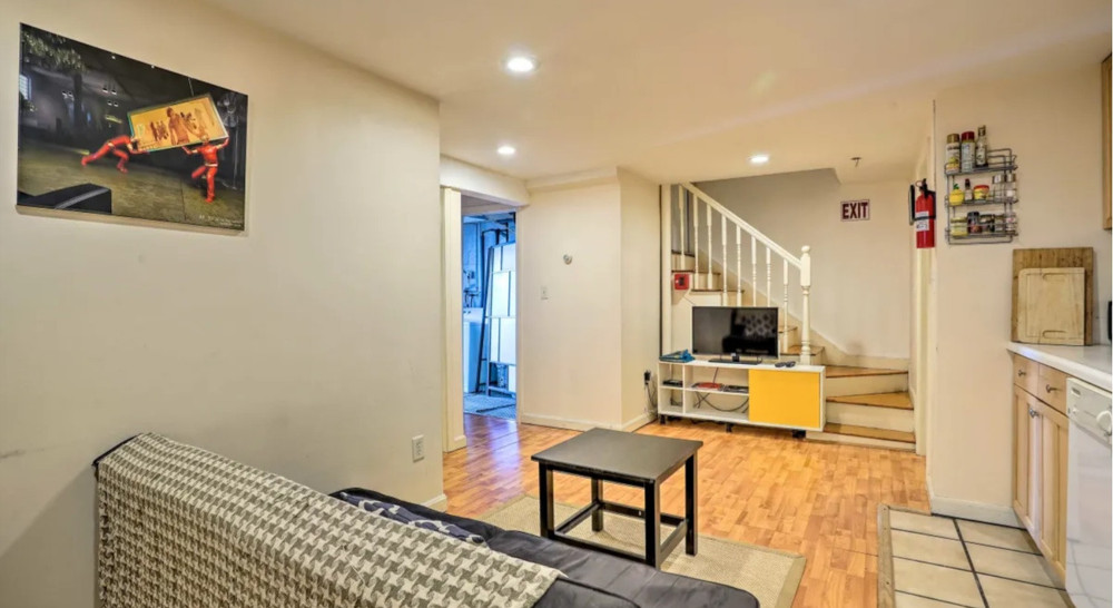 Charming Cozy 1br Sauna Hot Tub WiFi TV preview