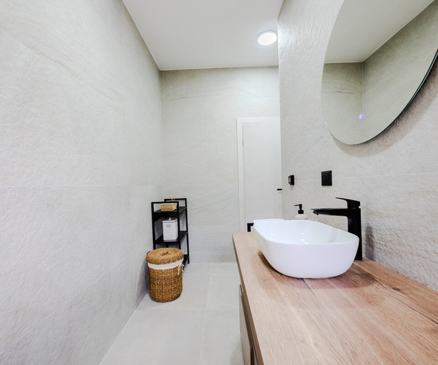 A1 luxury apt near beach w. big terrace & sea view