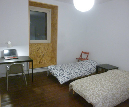 Room in the city center, next to train station