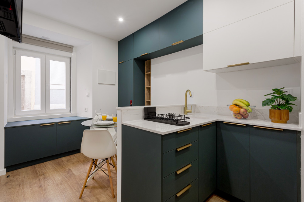 Petite Charm in Old Lisbon preview