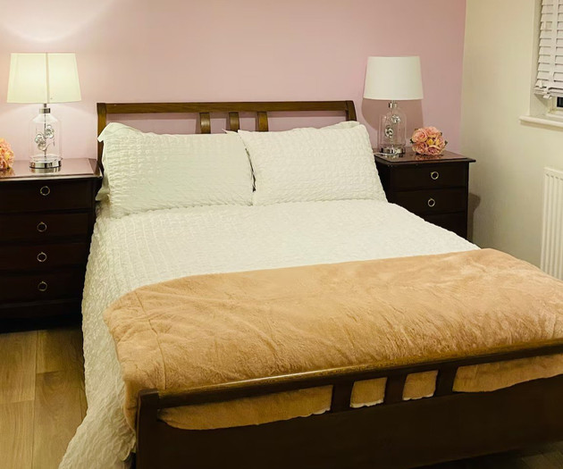 Spacious 5 Bedroom Family Home with Parking
