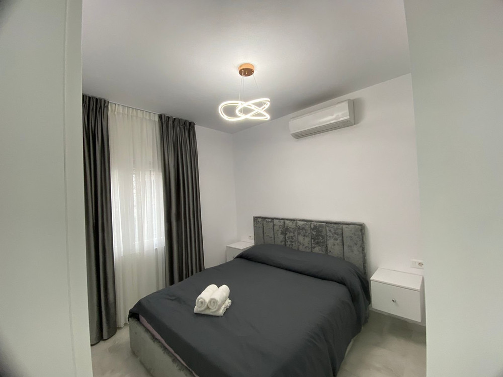 SYNCRO LODGE TIRANA preview