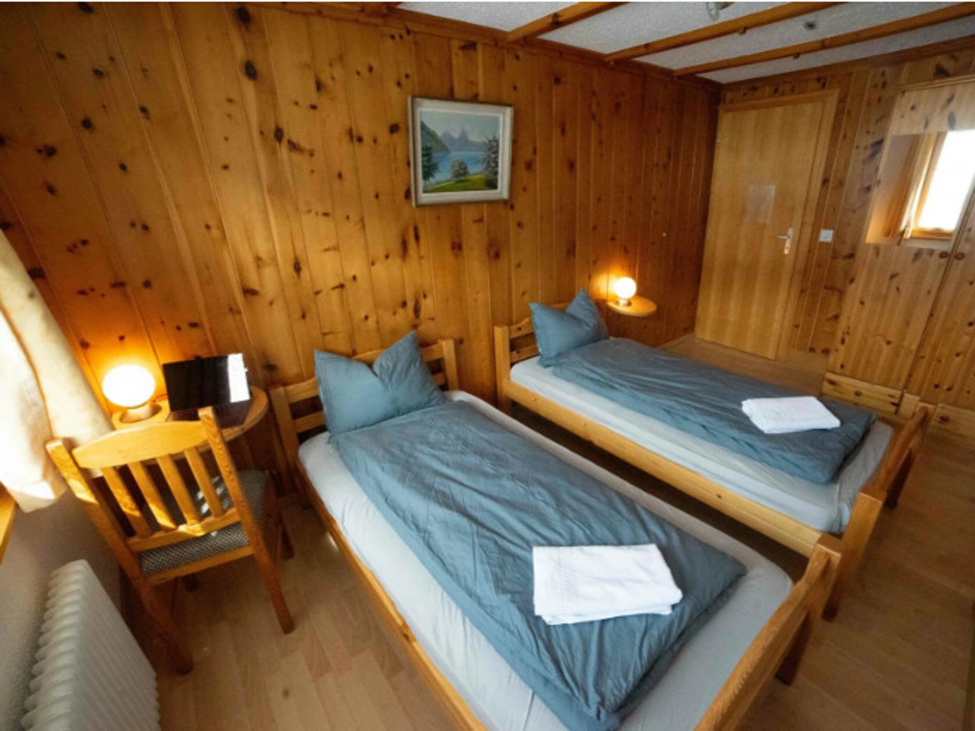 twin bedroom, ensuite