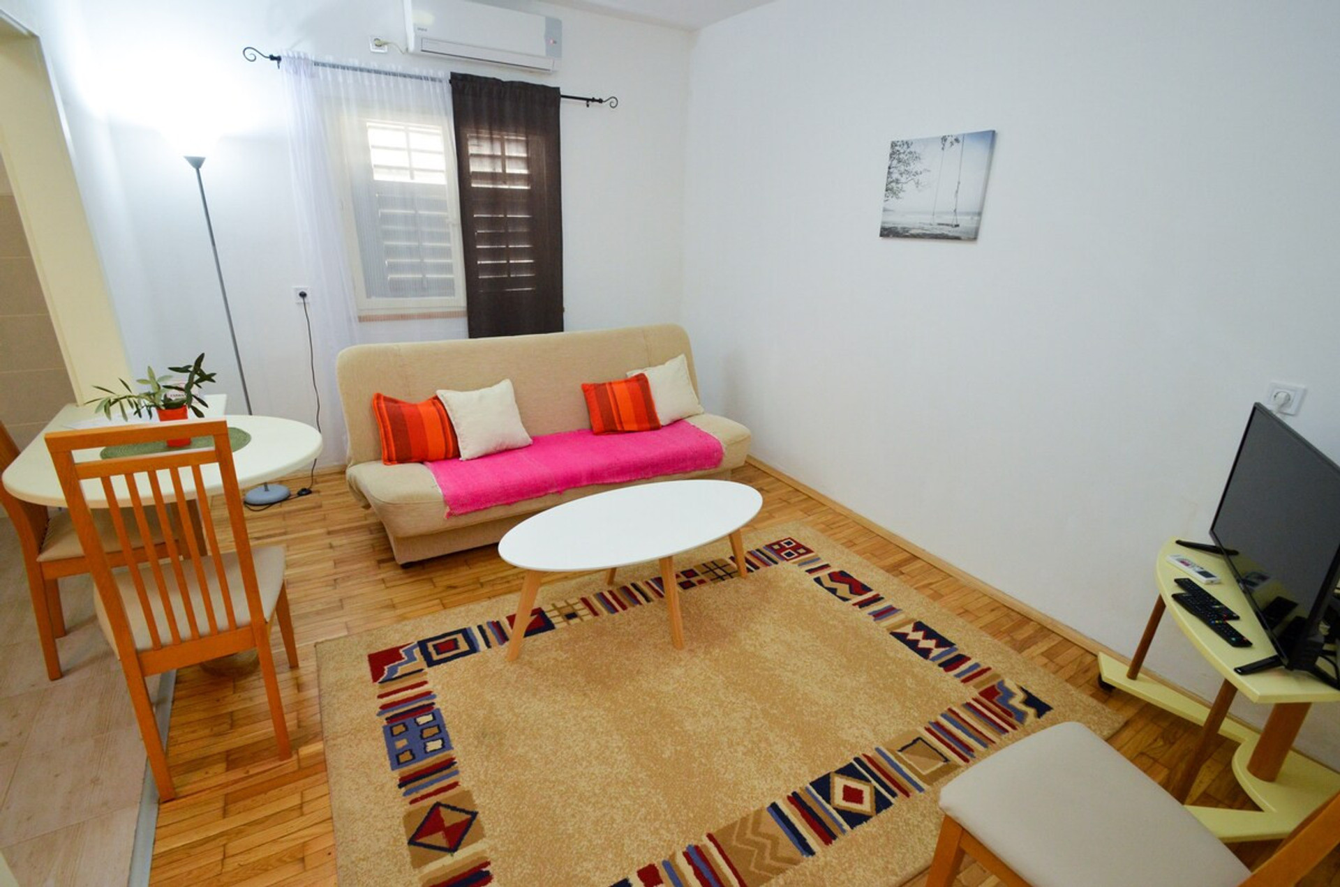 Olive apartment, living room