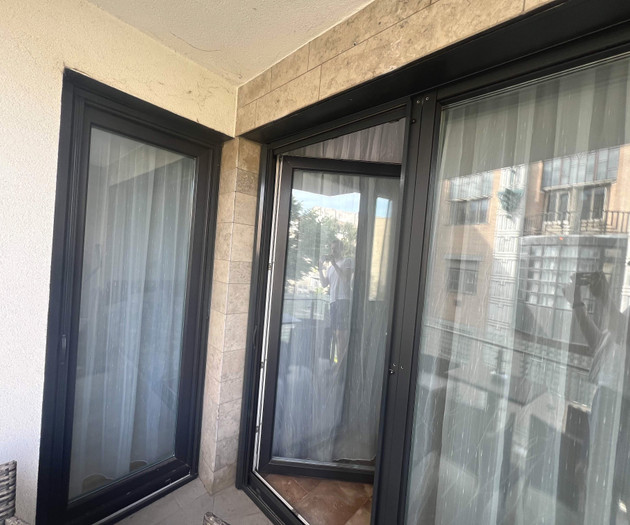 Luxury 2-bedroom 2-bathroom condo with parking
