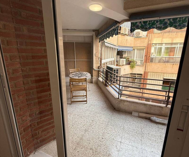 Double bedroom with private bathroom