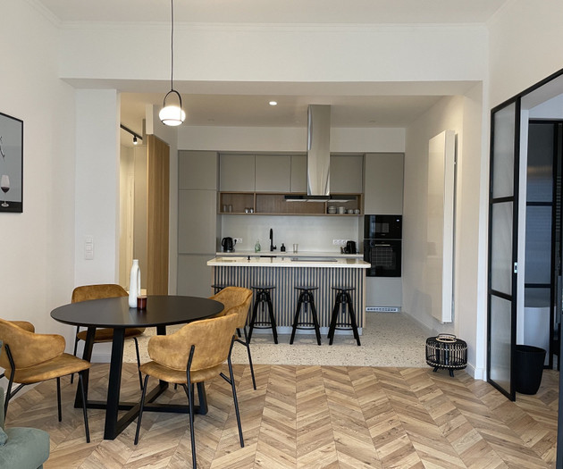 Designer 2BR Apartment near Parliament