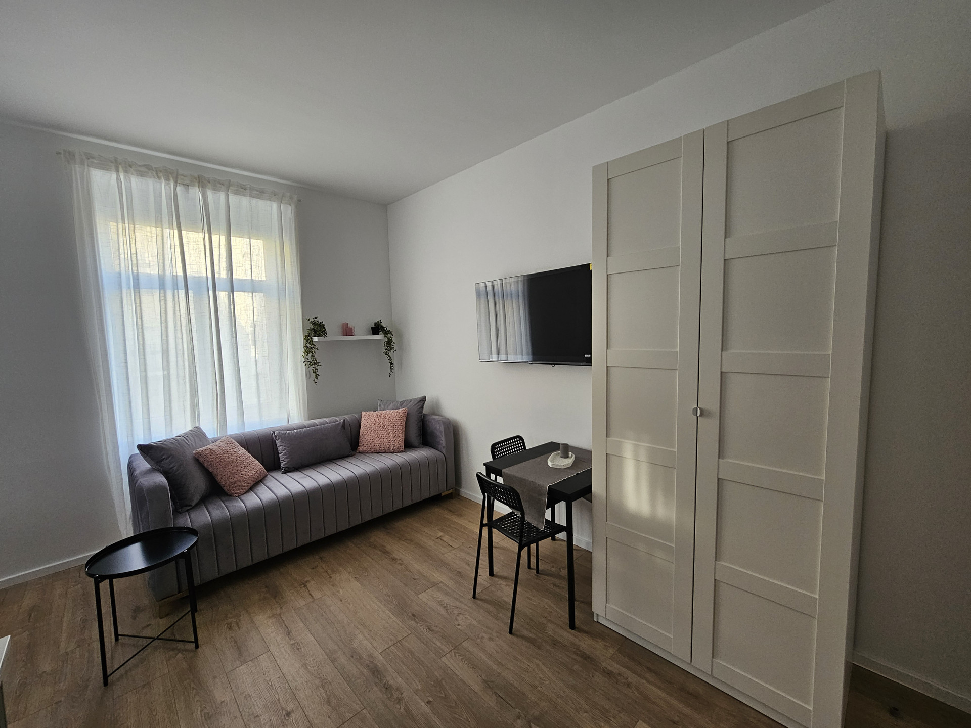 Living and dining area