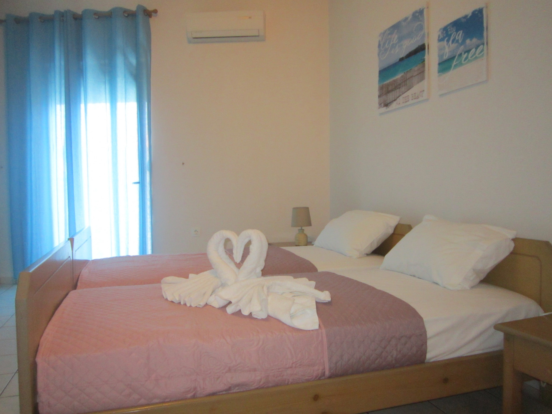 BEDROOM B4
