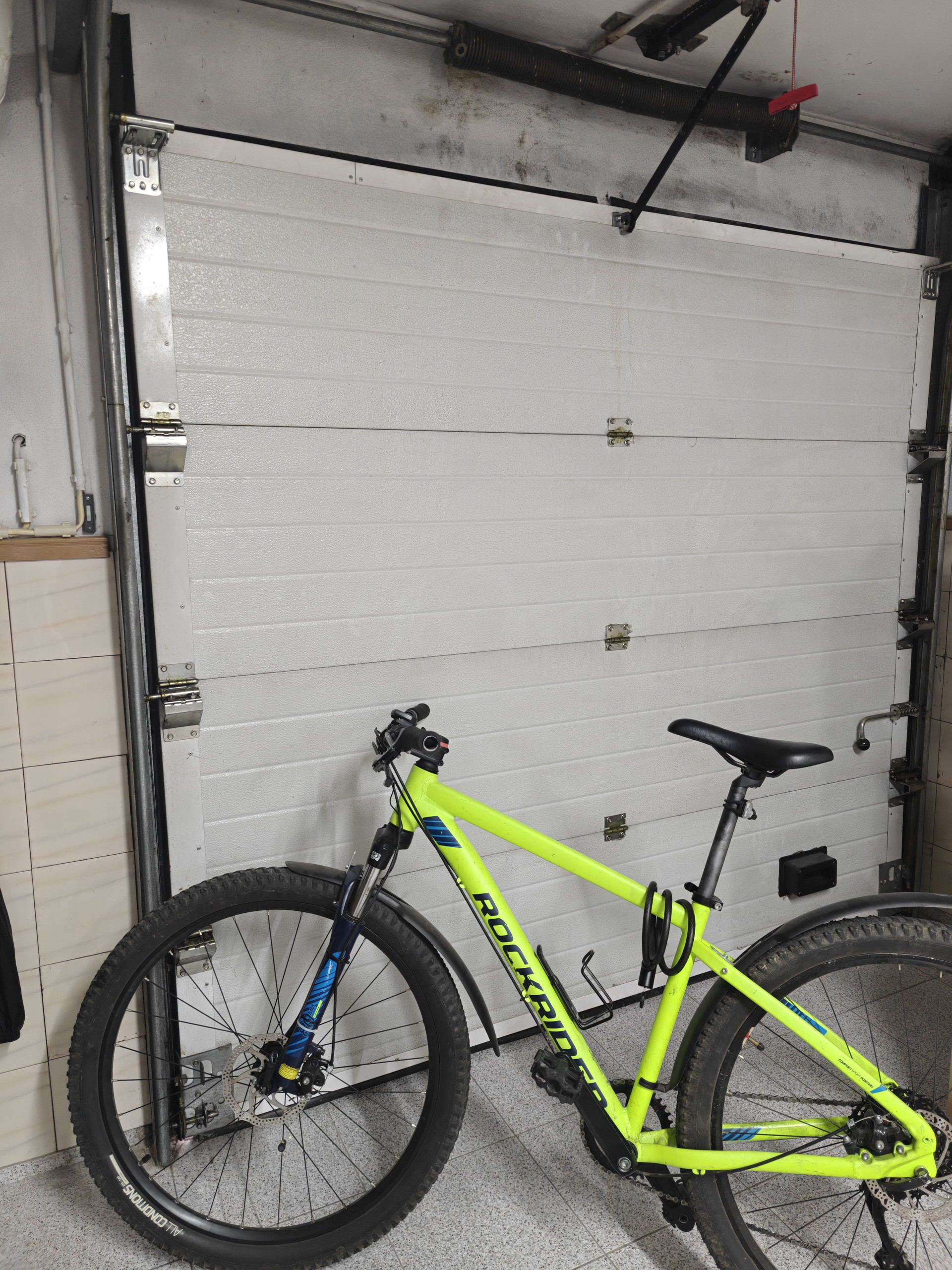 Garage with bicycle