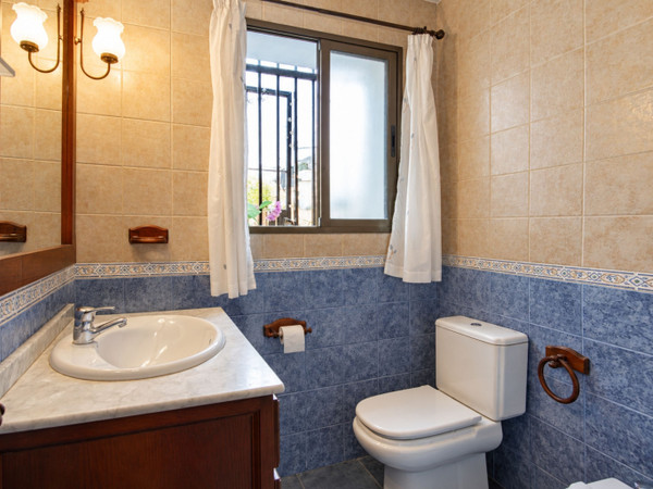 Bathroom 2