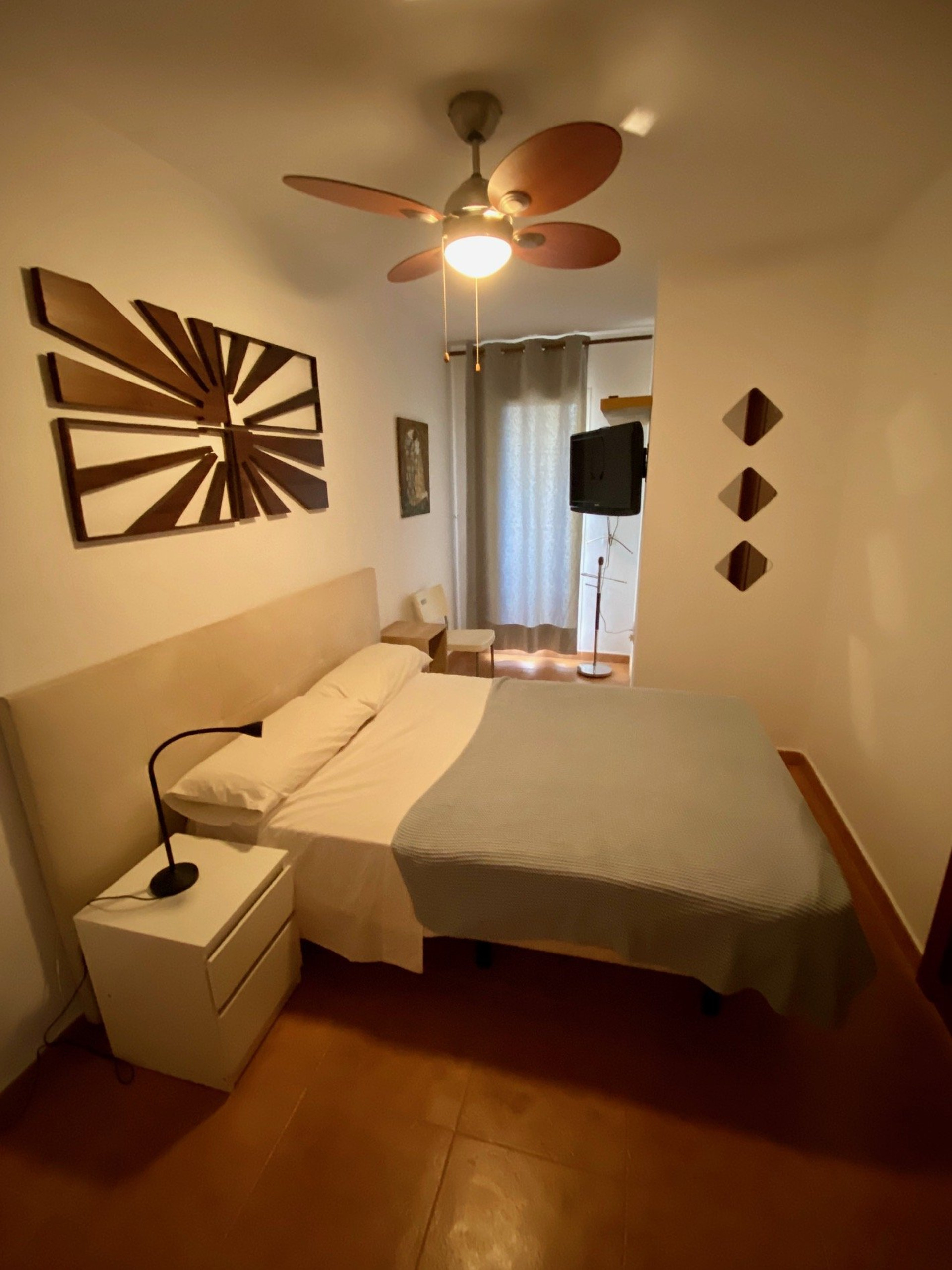 Bedroom with ceiling fan
