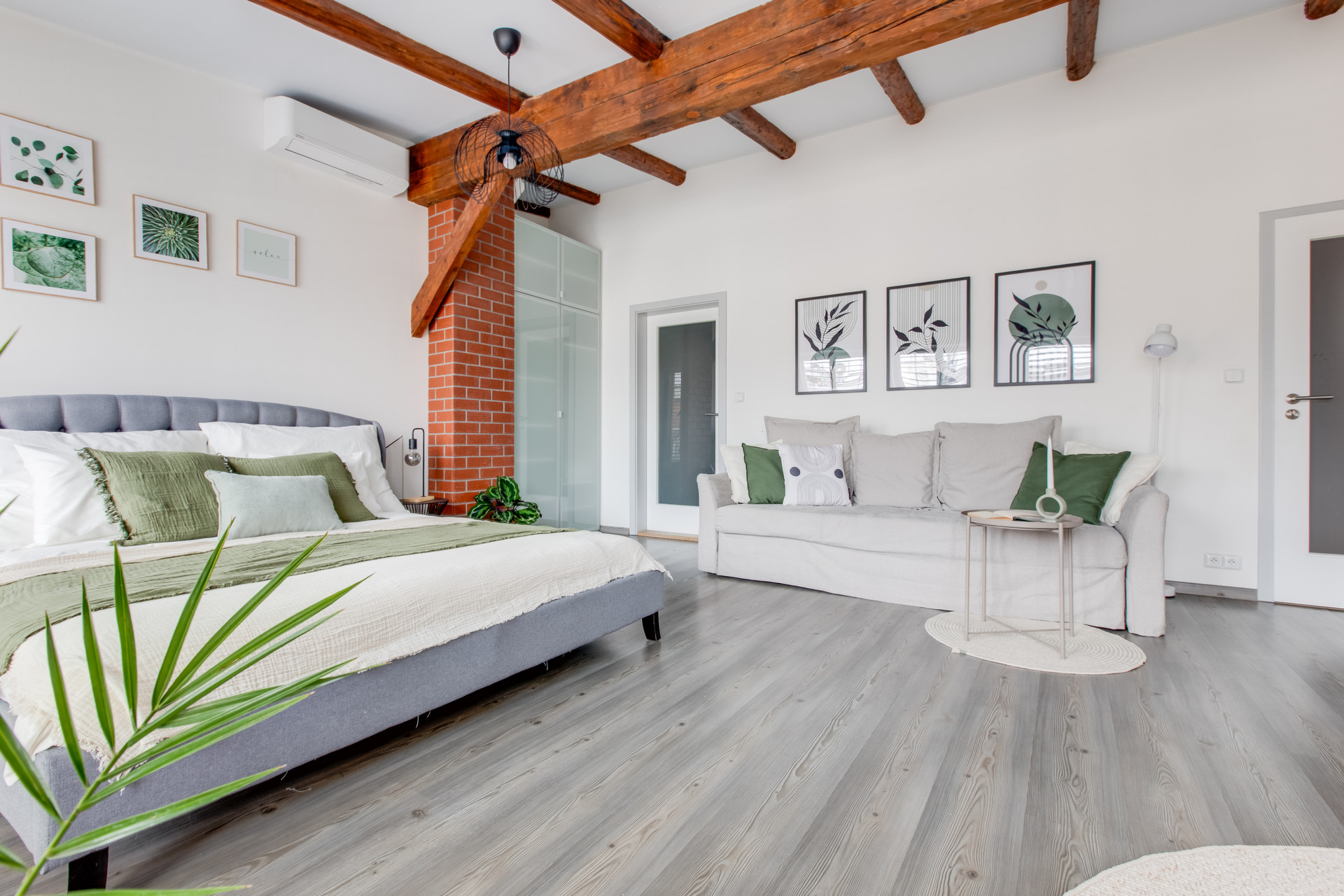 1st bedroom