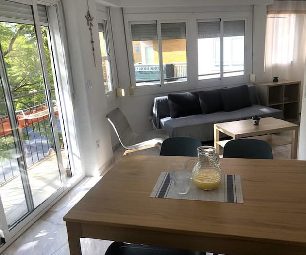 Renovated apartment, 12 minutes from the beach