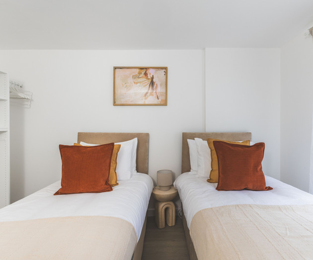 Gorgeous 3 Bed Flat, Kilburn - Central Location