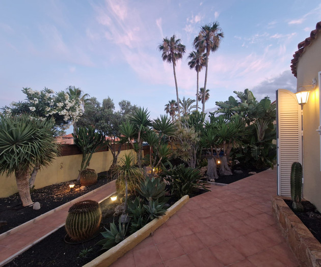 Luxury villa near beachfront in Caleta De Fuste