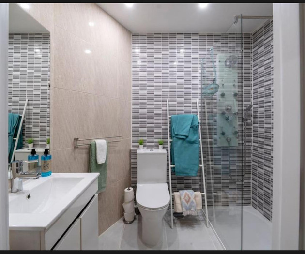 Modern 2-Bedroom Flat in Central Cedofeita, Porto