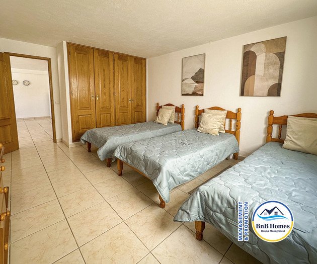Villa Verde - 4 bedrooms, Marina view, pool & BBQ