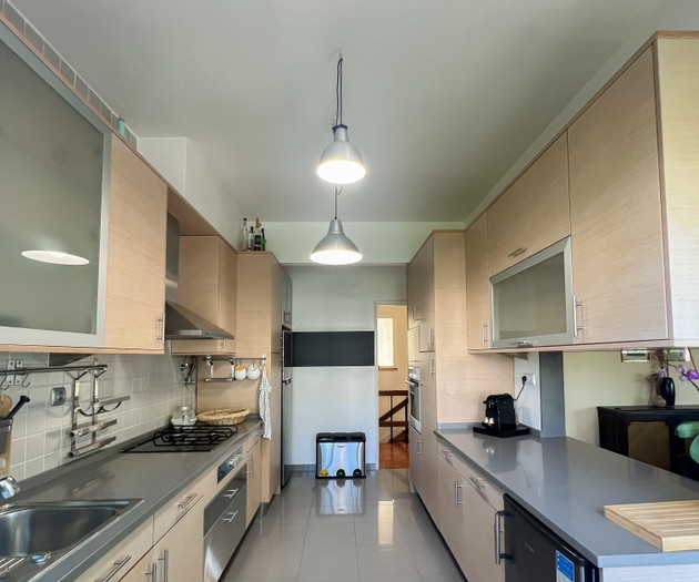 T5 Duplex com muita luz e vista verde nos Olivais