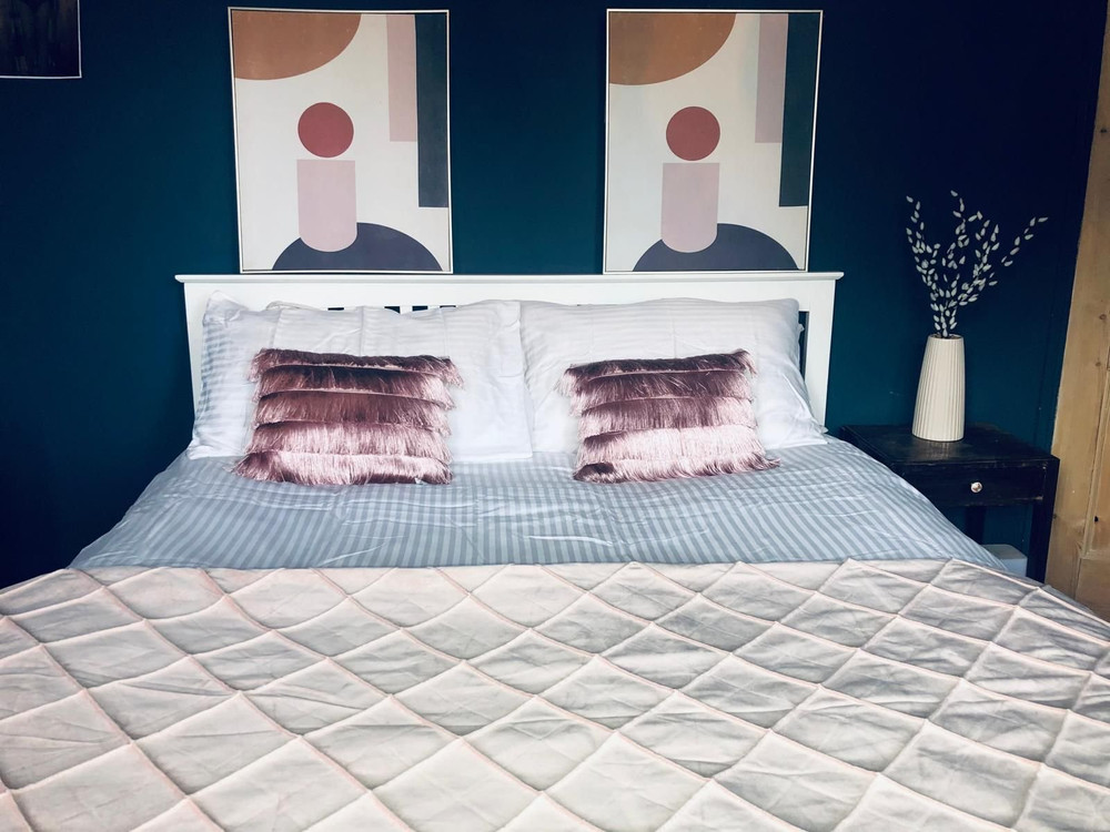 Suffolk Pink House, Newmarket Room 1 preview