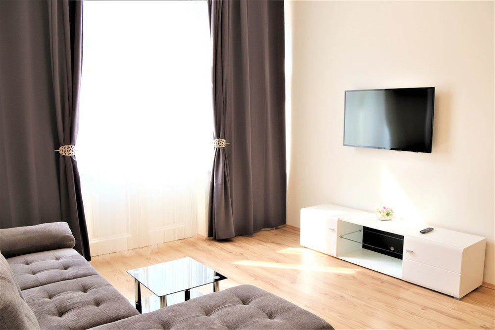 Flowers apartment 4 preview