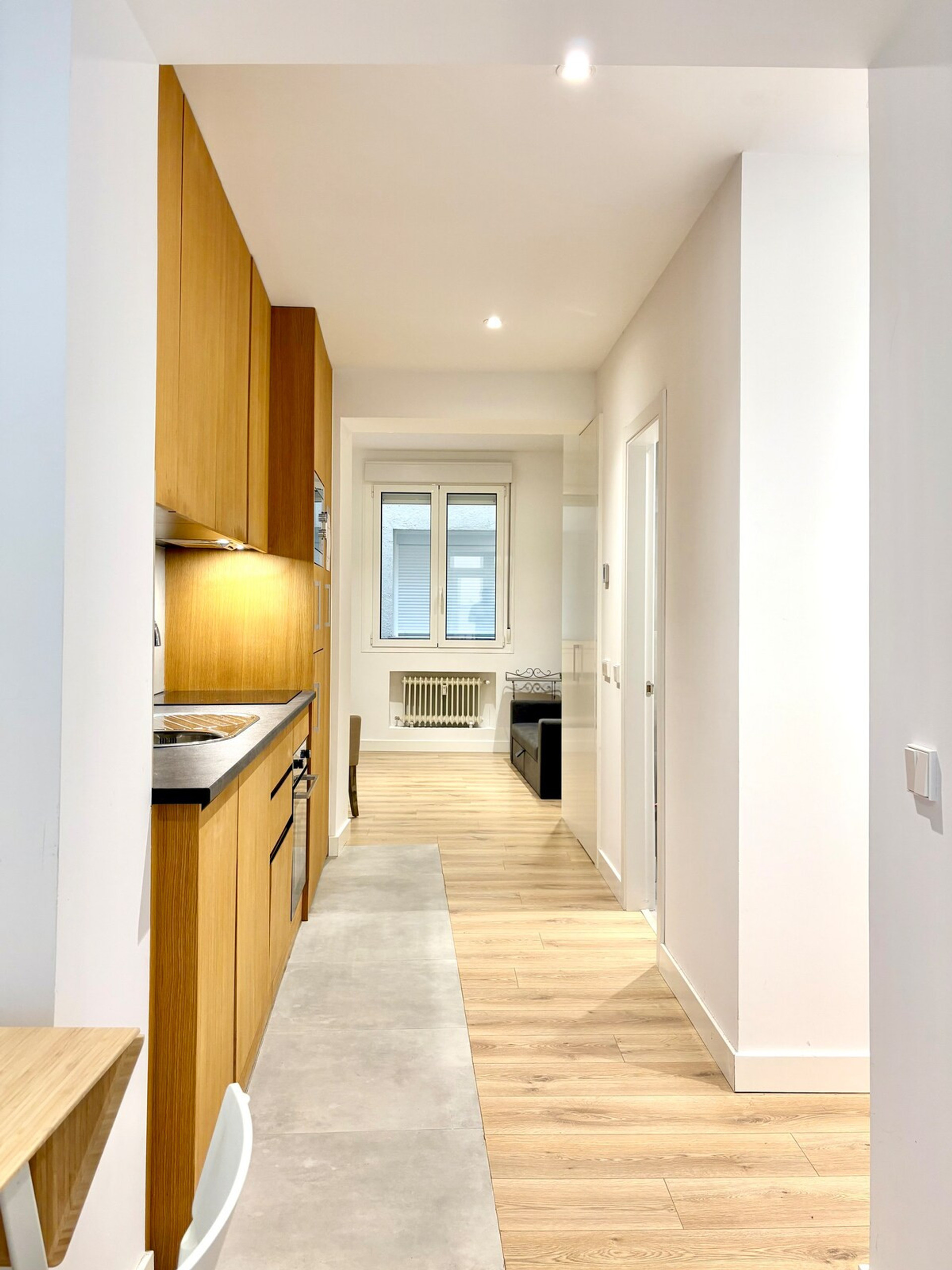 Full kitchen image 2