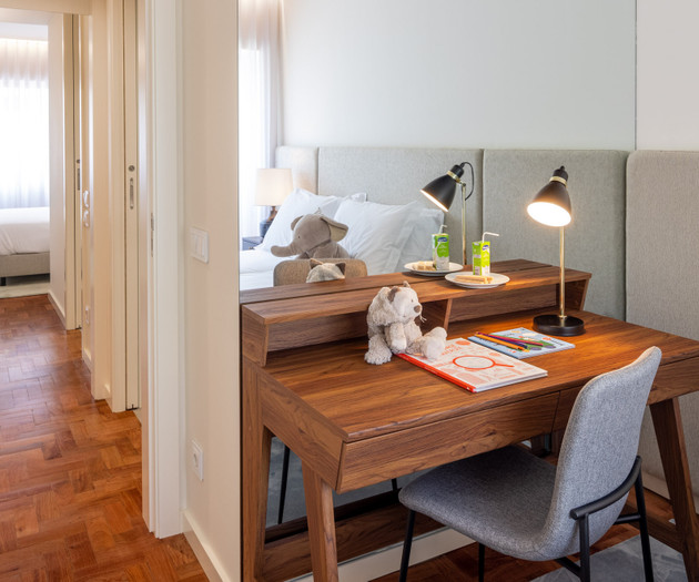 Sophisticated 2-bedroom flat, Ave Novas 4A