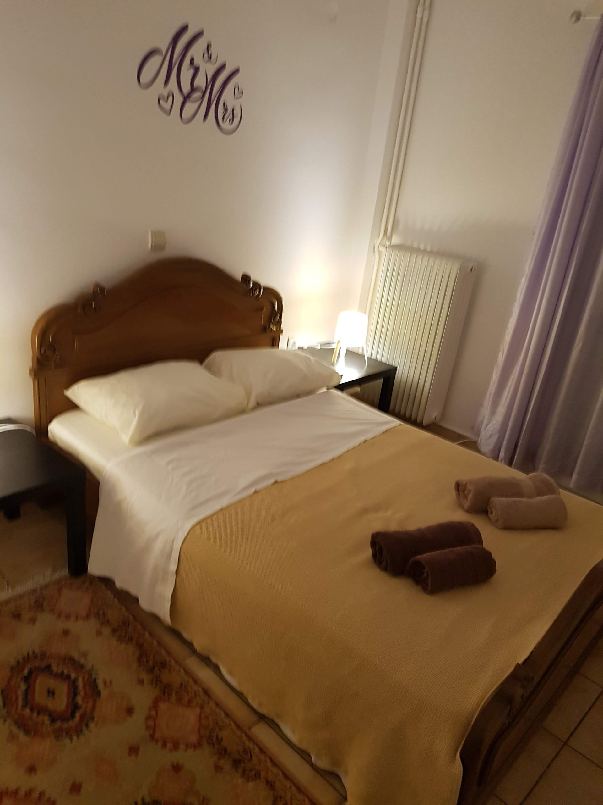 Cozy bedroom with towels