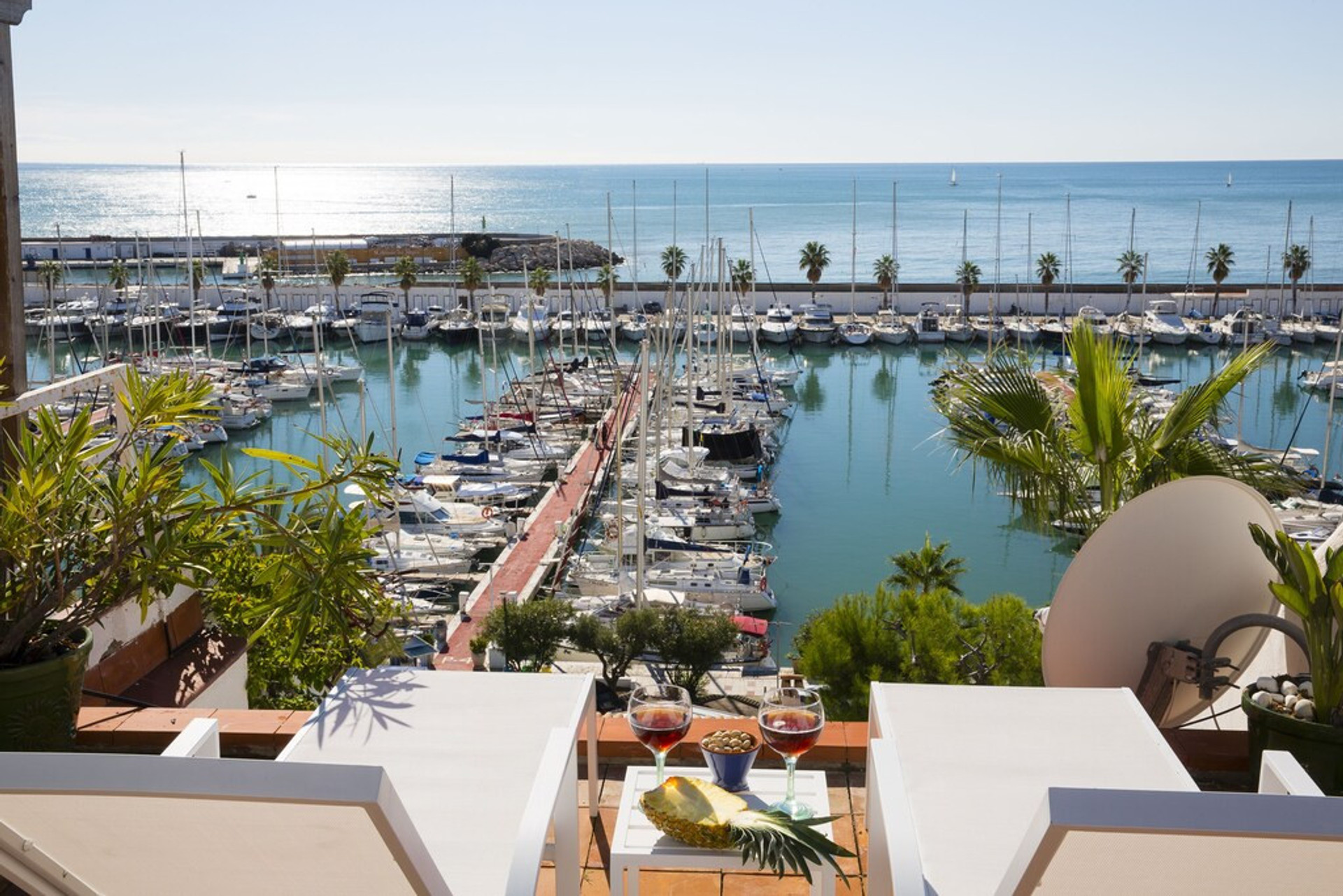 Spectacular front sea view