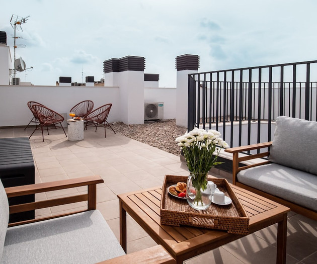 COM02 - Spacious and modern apartment in Patraix