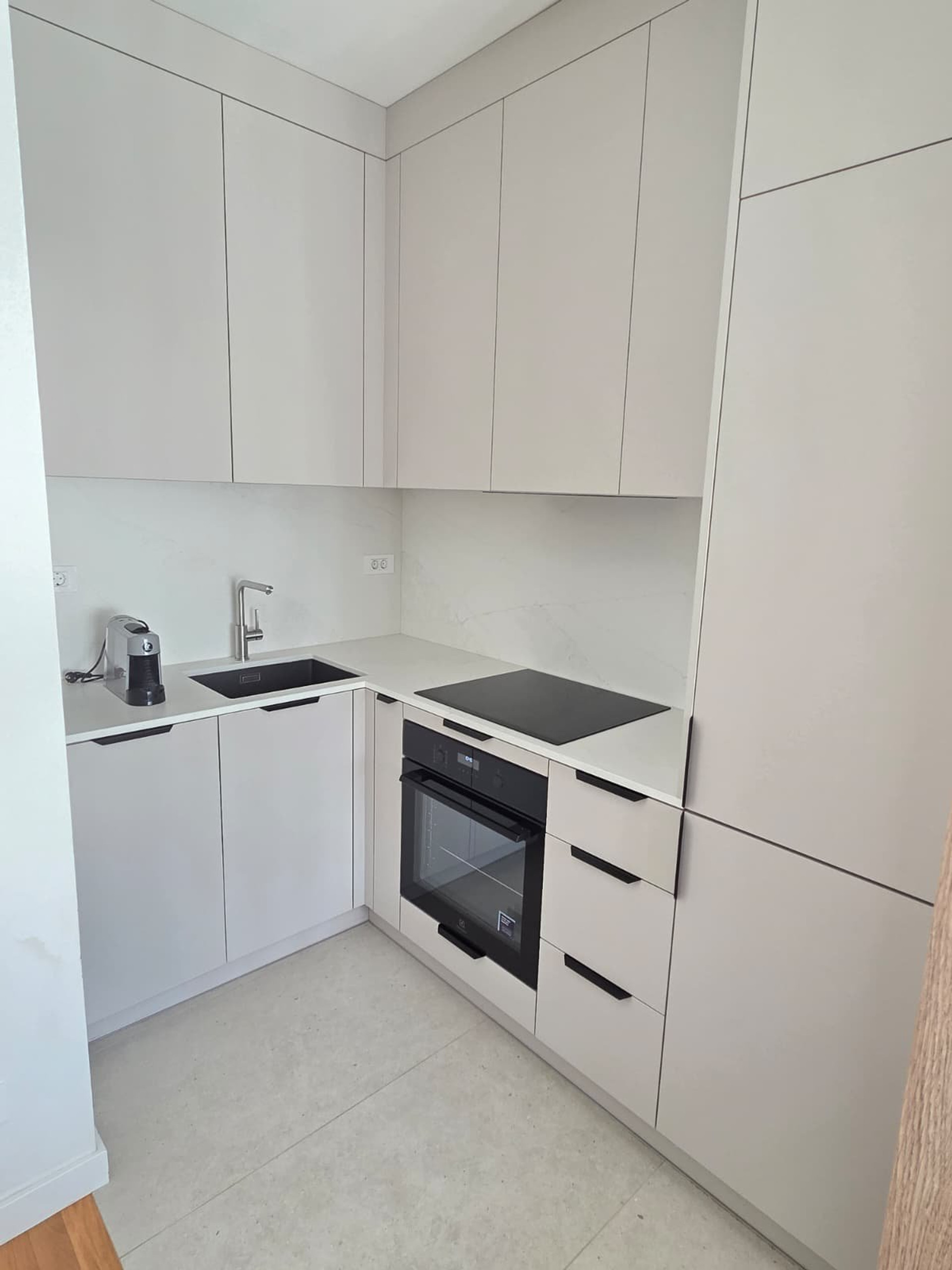 Modern kitchen oven induction hob