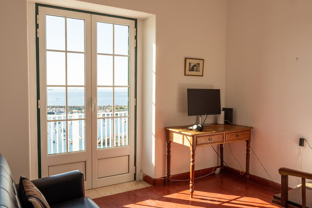 Double or Triple room with sea views