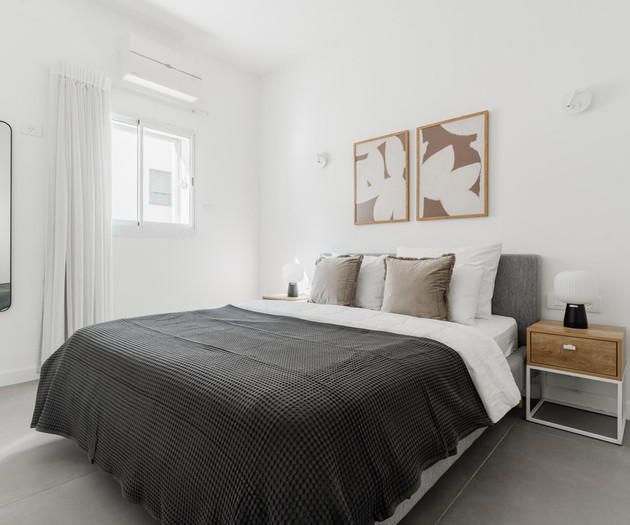Blueground | Nahalat Byniamin,High End, Balcony-34