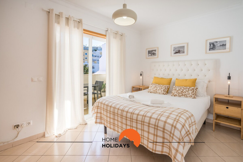 #001 Cosy Flat in Old Town 500metres Beach preview