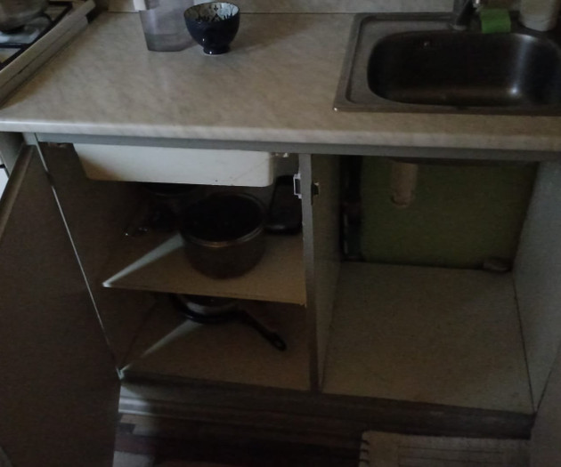2-bed flat 3-min  from PTE Med School, move-in now