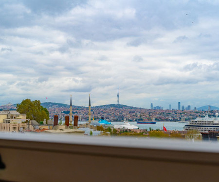 Modern flat with Bosphorus view