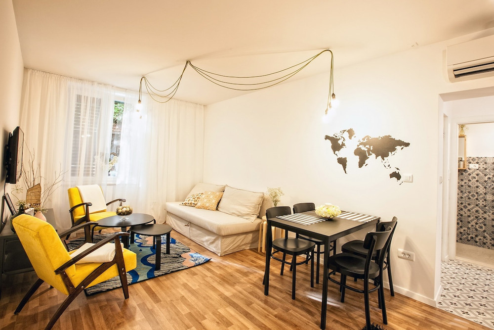 Batchae, Two Bedroom Flat near Bačvice Beach preview