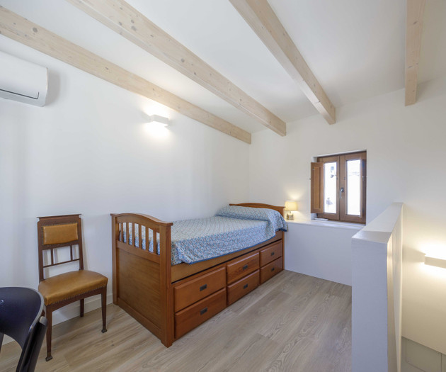 Renovated apartment with terrace and 3 bedroom