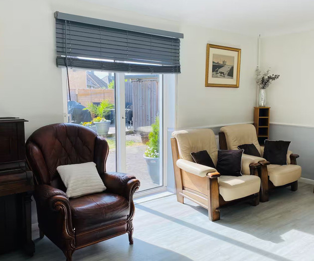 Spacious 5 Bedroom Family Home with Parking