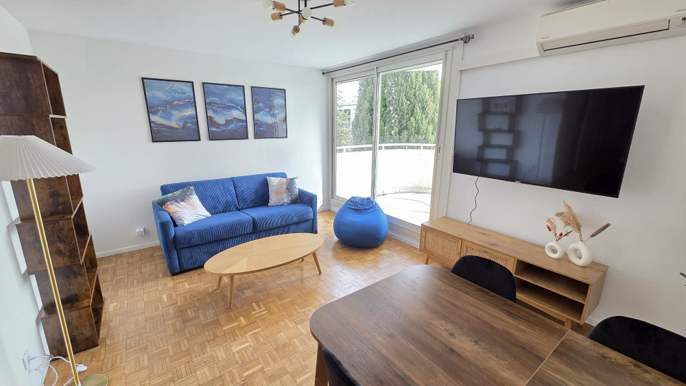 One-Bedroom Apartment, 10 min from the city center preview