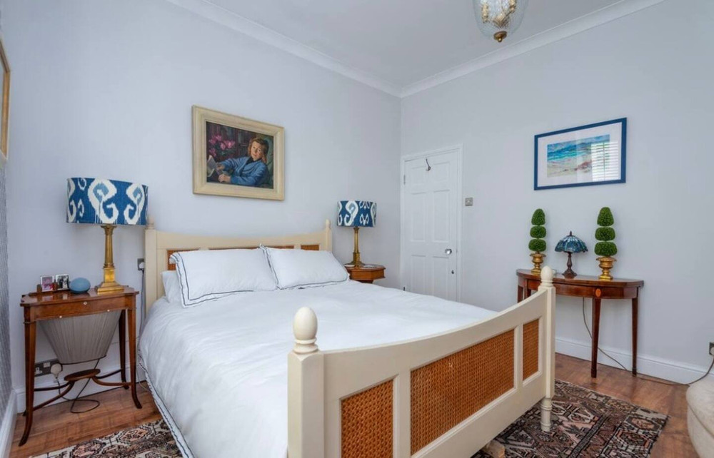 Bright and Cosy South London 2BR House with Garden preview