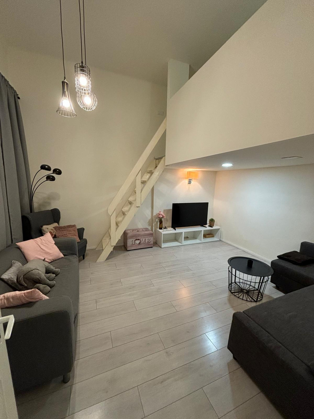 Charming 2-Bedroom Apartment for Rent on Eötvös St preview