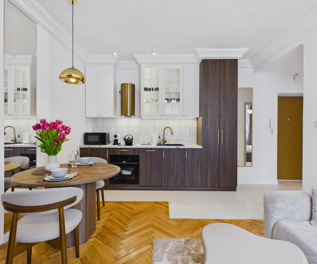 Paris in Warsaw Apartment near Hala Mirowska