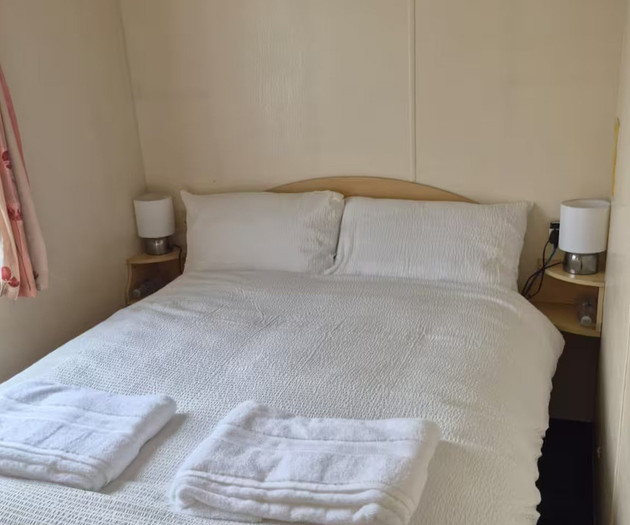 Cozy 2 Bedroom Place | Free Parking | Pet Friendly