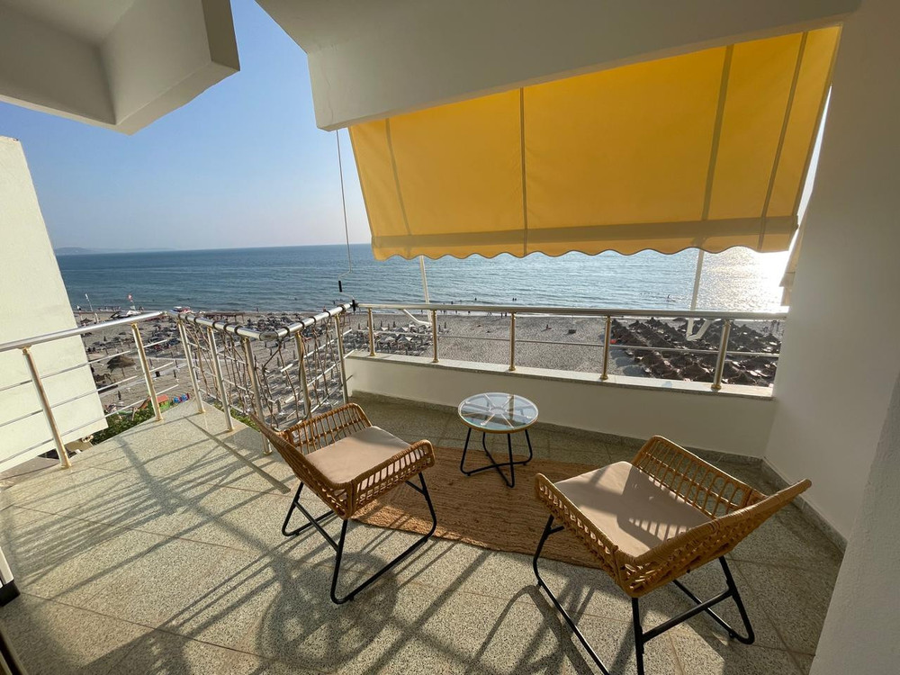 Waves & Views Apartment preview