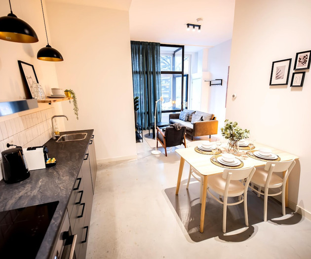 Contemporary Stylish 2BDR Apartment LK